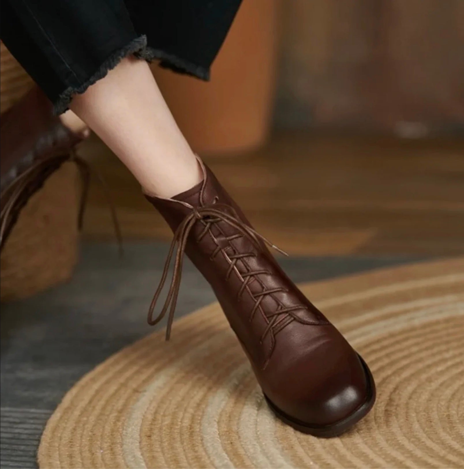 Bota Feminina Cano Curto com Zíper Brigitte